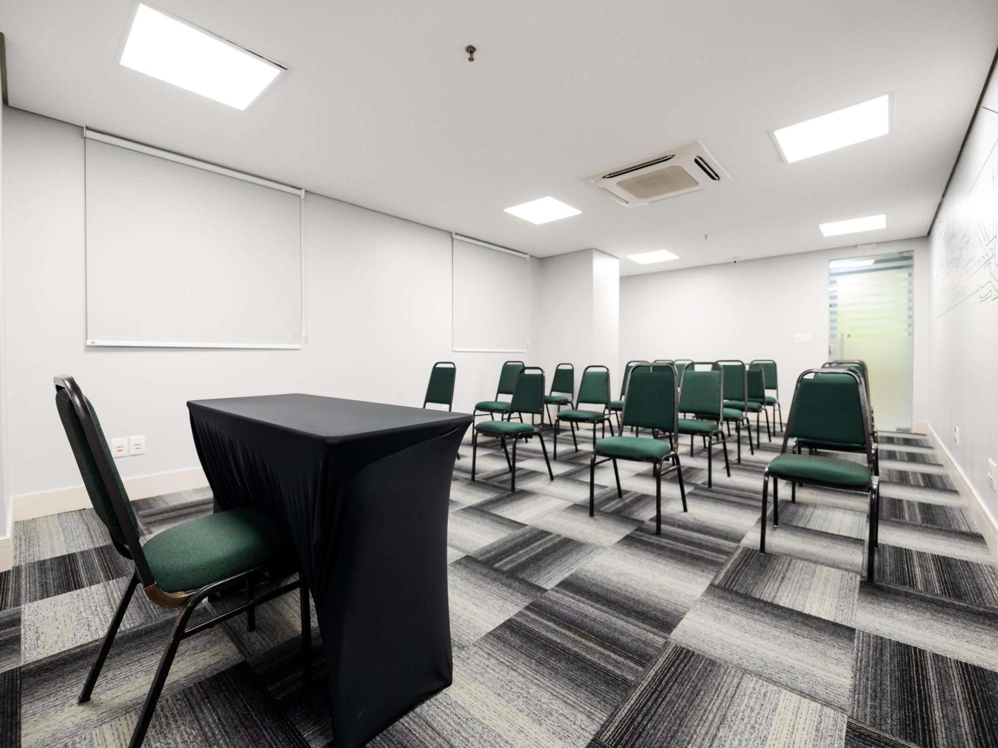 Ibis Styles Belem Hangar المظهر الخارجي الصورة